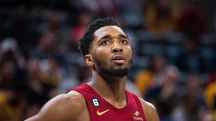 ESPN Insider Believes Donovan Mitchell Is A Name To Watch At Next Year's Trade Deadline ESPN Insider Believes Donovan Mitchell Is A Name To Watch At Next Year's Trade Deadline