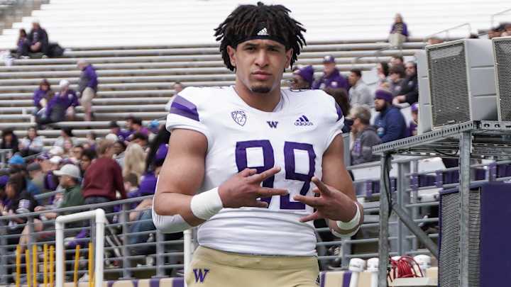 Husky Roster Review: No Longer Green, Snapper Becomes Ultra Reliable Husky Roster Review: No Longer Green, Snapper Becomes Ultra Reliable