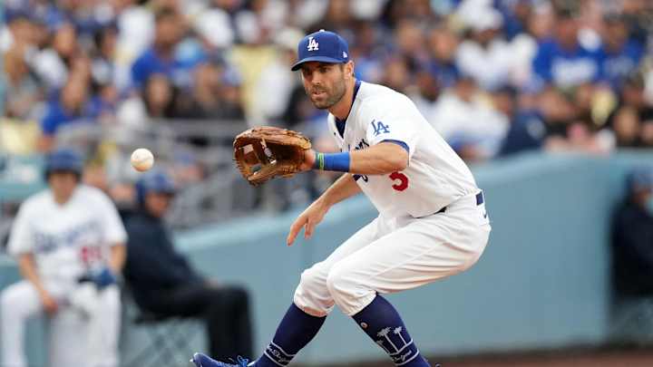 Dodgers News: Dave Roberts Says LA Will Target Another Right-Handed Bat Before Trade Deadline Dodgers News: Dave Roberts Says LA Will Target Another Right-Handed Bat Before Trade Deadline