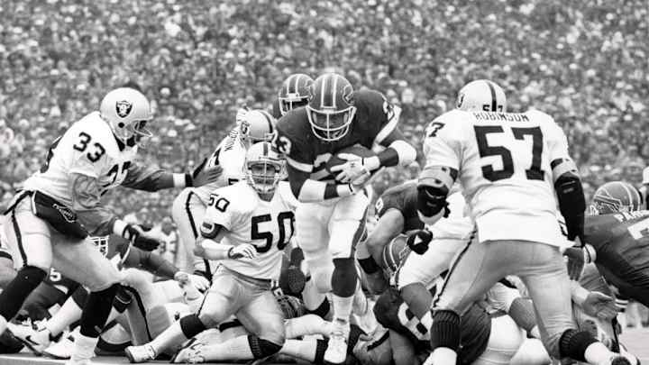 Raiders LB Robinson Had an Eagle Eye Raiders LB Robinson Had an Eagle Eye