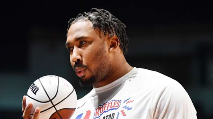 WATCH: Browns DE Myles Garrett Throws Down big Slam at Cavs Summer League