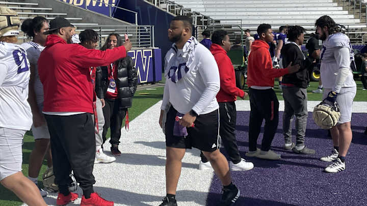 Huskies Play the Name Game, Stock Up on Guys Christened Davis