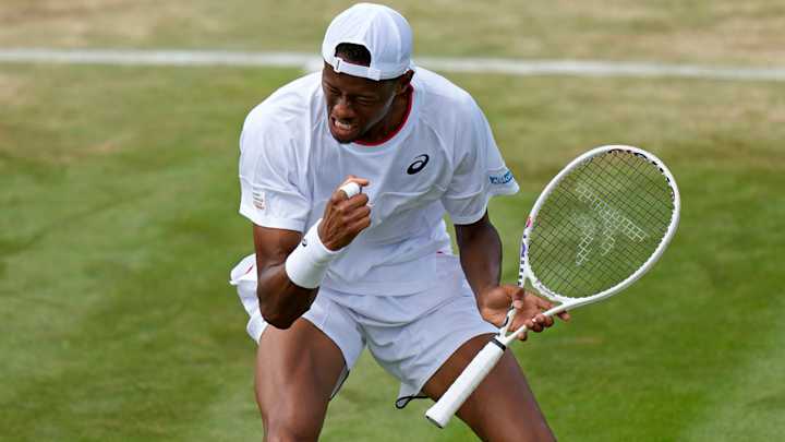 Chris Eubanks Upsets No. 5 Stefanos Tsitsipas at Wimbledon Chris Eubanks Upsets No. 5 Stefanos Tsitsipas at Wimbledon