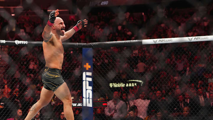 There’s One Obvious Next Fight for Alexander Volkanovski After Dominant UFC 290 Victory