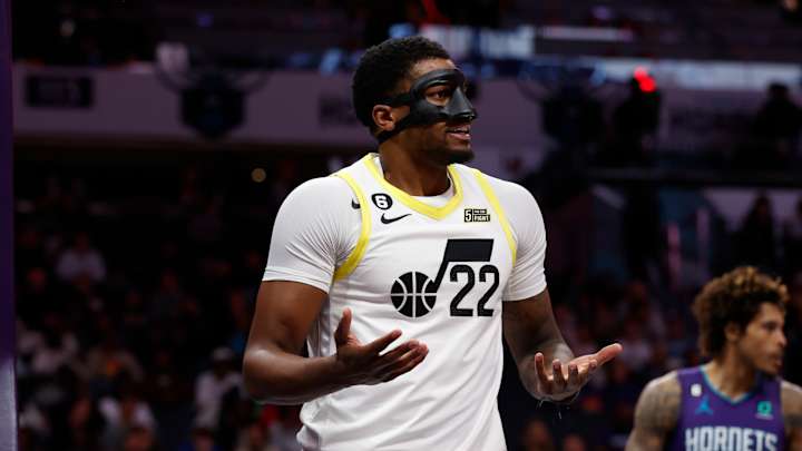 Warriors Sign Former Thunder Forward Ahead of Training Camp