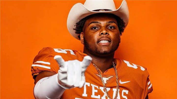 OFFICIAL: Longhorns Sign DT Melvin Hills III