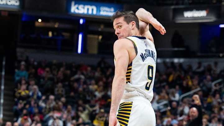 Bleacher Report Lists Three Dream Trade Targets for Suns