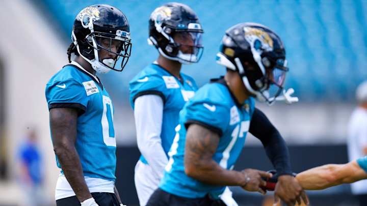 Jaguars' Trevor Lawrence Has Pre-Camp Throwing Session With Calvin Ridley, Christian Kirk