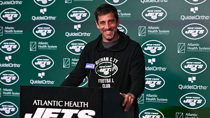 Aaron Rodgers Responds to Jets Being Featured on HBO’s ’Hard Knocks’ Aaron Rodgers Responds to Jets Being Featured on HBO’s ’Hard Knocks’