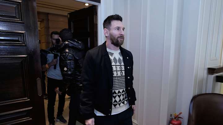 Lionel Messi Spotted Casually Grocery Shopping at Publix Thursday Lionel Messi Spotted Casually Grocery Shopping at Publix Thursday