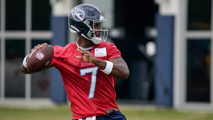 Two Players NFL Writers Think Lions Should Add to Roster Two Players NFL Writers Think Lions Should Add to Roster