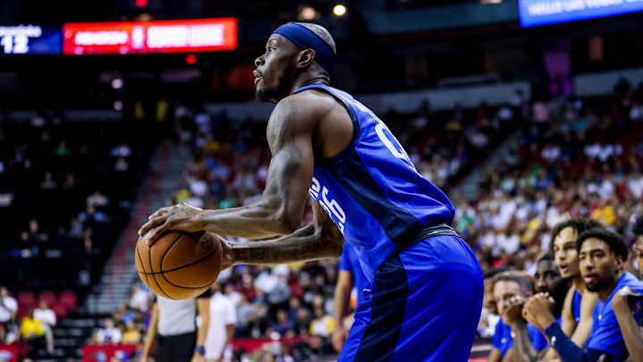 How Taze Moore Earned Mavs Contract; Lakers, Blazers Interest