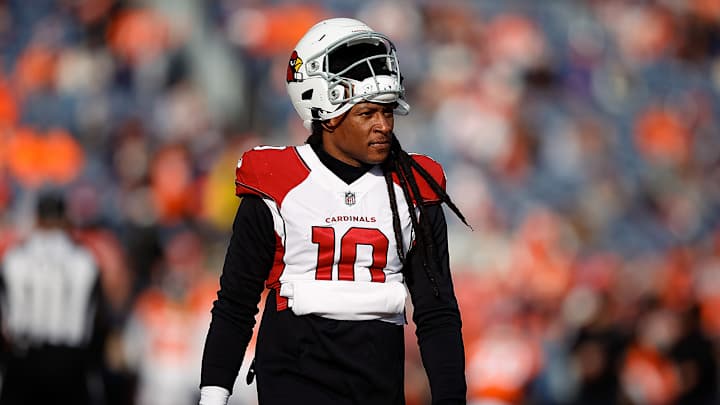 DeAndre Hopkins Posts a Bold First Message After Signing With Titans DeAndre Hopkins Posts a Bold First Message After Signing With Titans