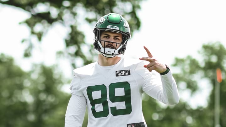 In-Game Injury Sidelines Jets' Tight End for Tuesday Practice