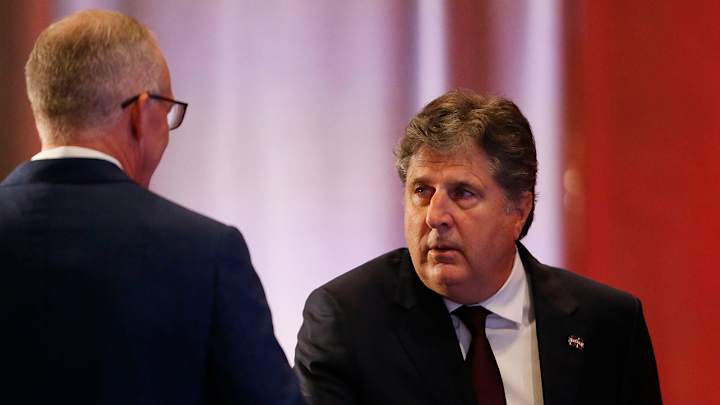 SEC’s Greg Sankey Honors Mike Leach at Conference’s Media Days