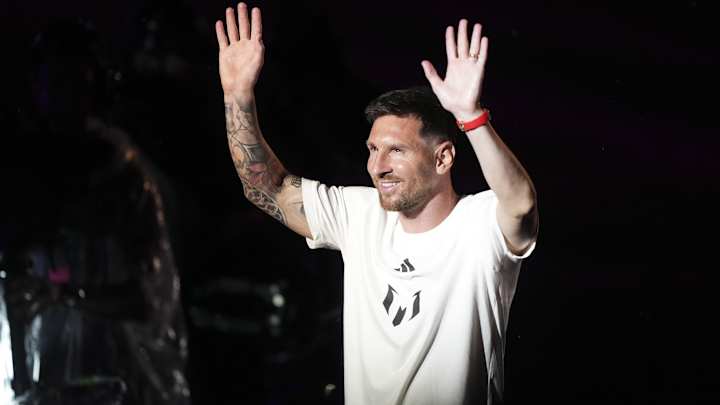 NBA Twitter Has Hilarious Comparisons For Messi Signing With Inter Miami