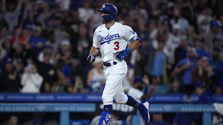 Dodgers News: Dave Roberts Still Worried About Chris Taylor’s Injured Knee