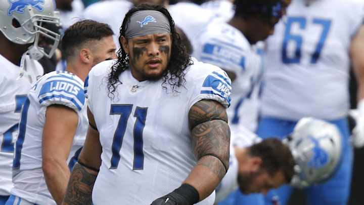 Chiefs Release Ex-Husky Shelton in His Ninth NFL Season