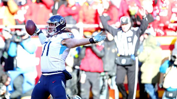 Bad Trade, Good Sign: Inside Dennis Kelly’s Eagles Reunion Bad Trade, Good Sign: Inside Dennis Kelly’s Eagles Reunion