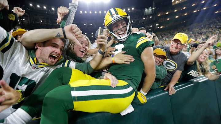 Packers Down to Three Quarterbacks After Releasing Etling