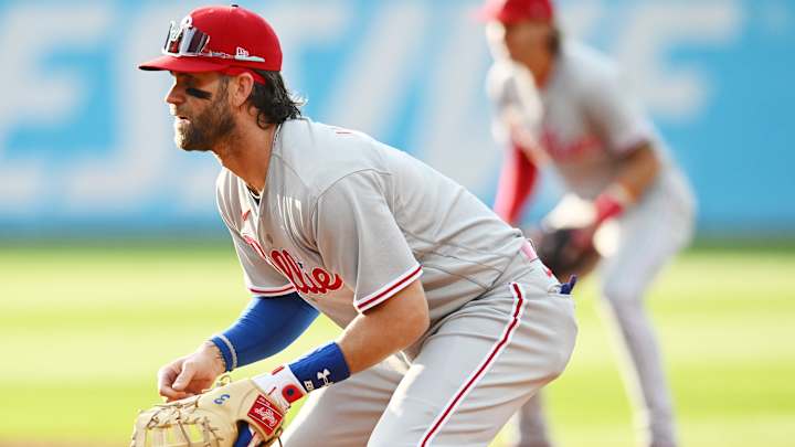 Phillies' Bryce Harper Makes Incredible Catch in Start at First Base