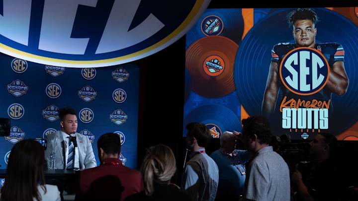 Kam Stutts is leaning on relationships to lead the offensive line room