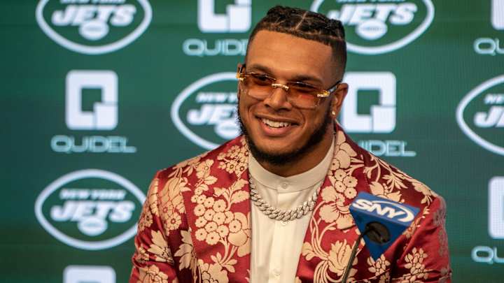 New York Jets Rising Star Changes To Familiar Number