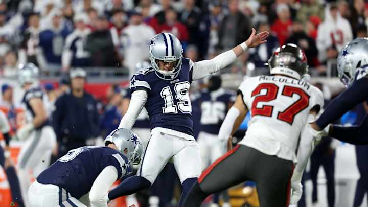 Report: Broncos Sign Controversial Ex-Cowboys Kicker Report: Broncos Sign Controversial Ex-Cowboys Kicker
