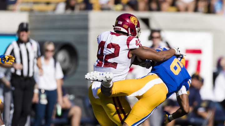 Former USC Football Star Signs Huge Extension With Seattle Seahawks