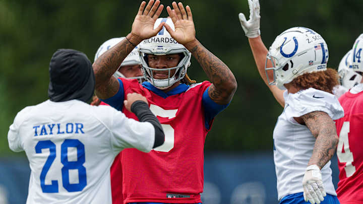 Colts Sign QB Anthony Richardson, Two Others to Rookie Deals