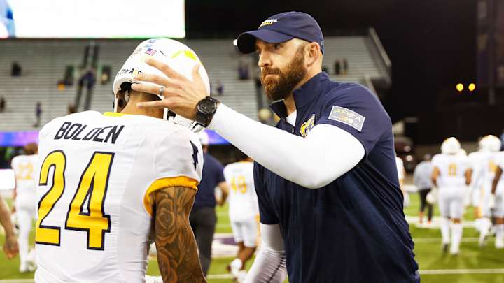 Syracuse's Dino Babers applauds Deion Sanders for Sean Lewis hire at Colorado