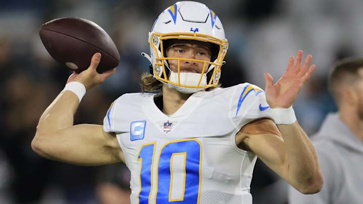 Report: Chargers, Justin Herbert Agree to Record-Breaking Extension