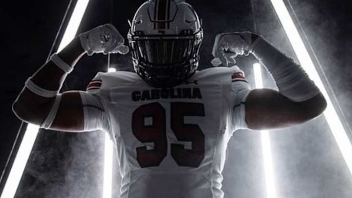 2025 5-star DL Elijah Griffin Set To Make Return Visit To South Carolina