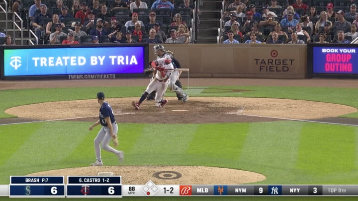 Matt Brash Made Willi Castro Look Silly With a Nasty Curveball Matt Brash Made Willi Castro Look Silly With a Nasty Curveball