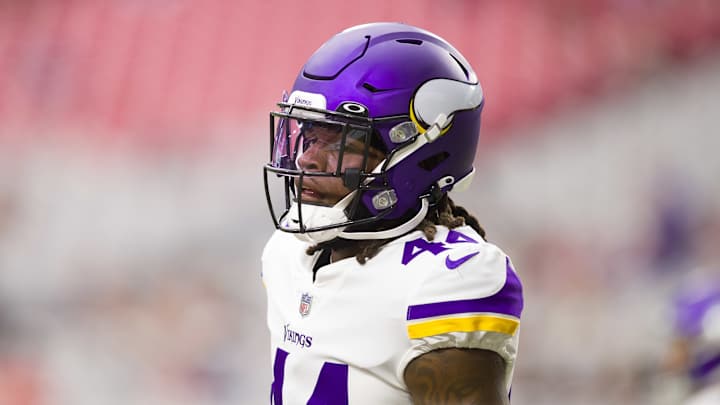 Harrison Smith Praises Josh Metellus's Football IQ: 'I Learn a Lot From Him'
