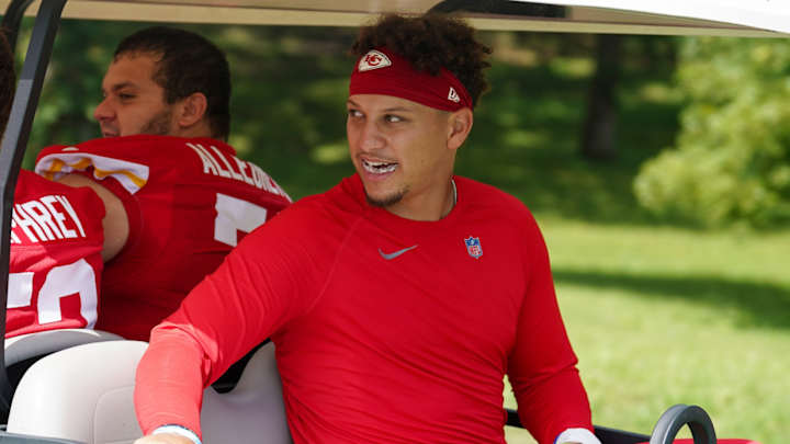 Chiefs Training Camp: Patrick Mahomes May Have His Best Bookend Tackles Yet Chiefs Training Camp: Patrick Mahomes May Have His Best Bookend Tackles Yet