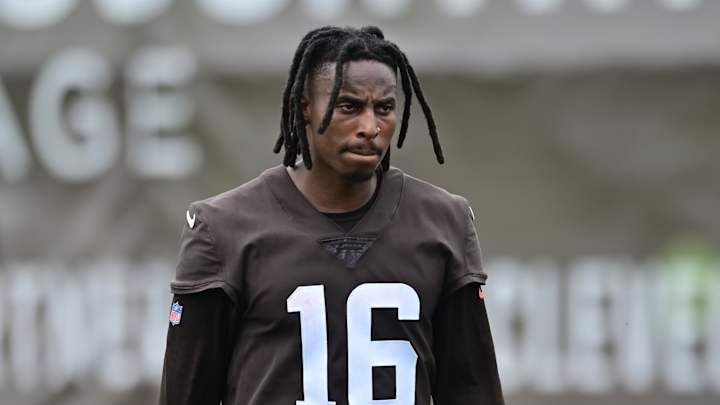 Panthers Sign WR Javon Wims