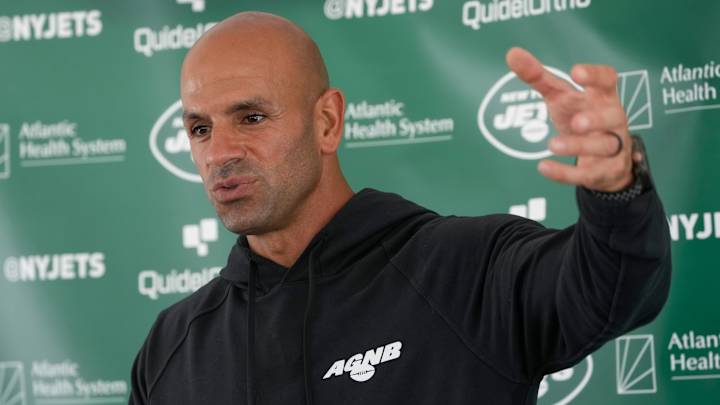 Robert Saleh Comments on Sean Payton’s Harsh Criticism of Nathaniel Hackett