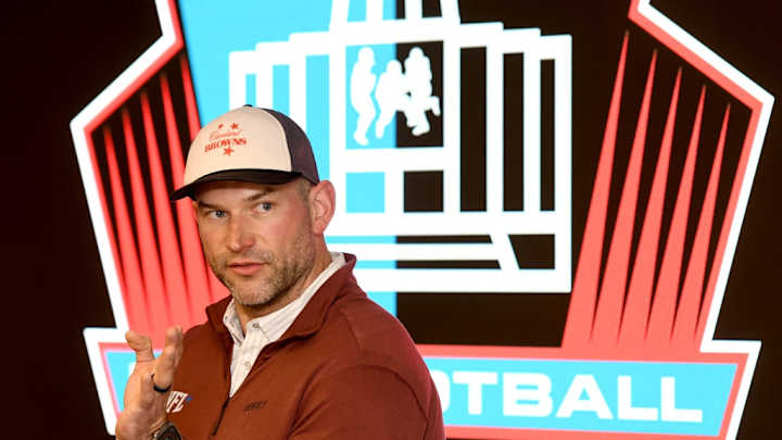 WATCH: Browns Great Joe Thomas Attacked by Military Dogs