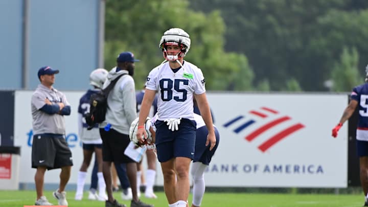 WATCH: Patriots' TE Makes Gronk-Esque TD Catch