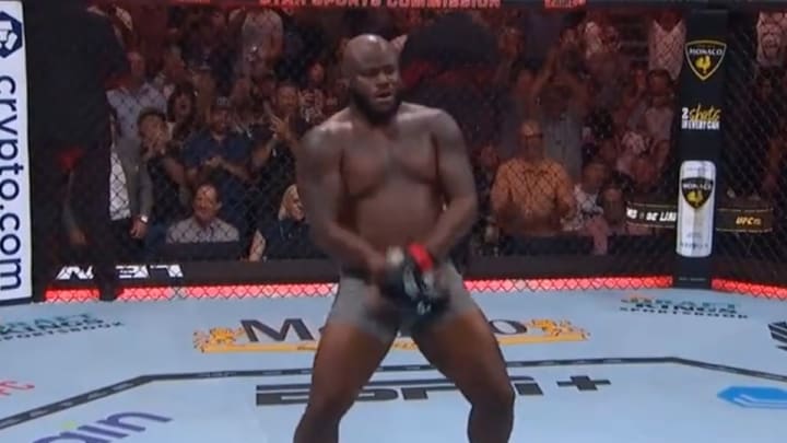 VIDEO: Derrick Lewis Scores 30-Second KO, Takes Pants off & Makes Huge Announcement at UFC 291