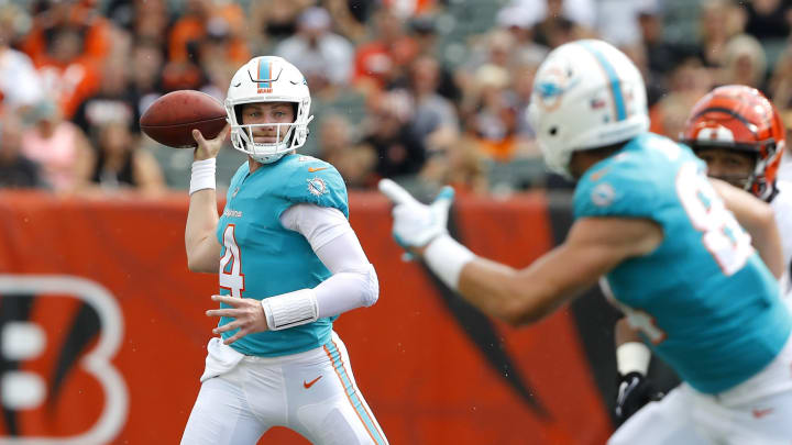 Bengals Officially Sign QB Reid Sinnett, Place Devin Cochran on Injured Reserve Bengals Officially Sign QB Reid Sinnett, Place Devin Cochran on Injured Reserve