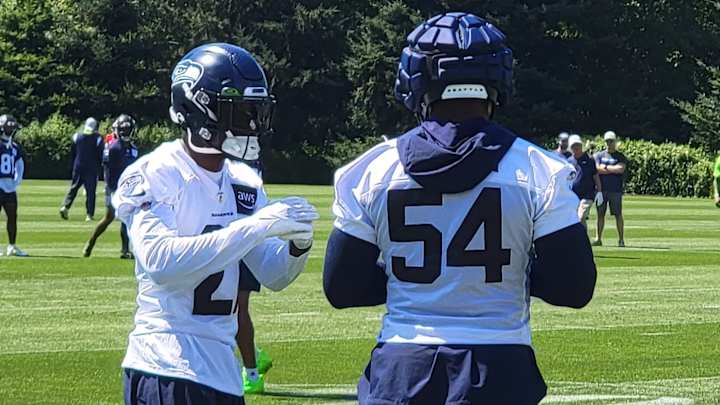 Seahawks LB Bobby Wagner Continues to Awe Entering 12th Season: 'How?!'