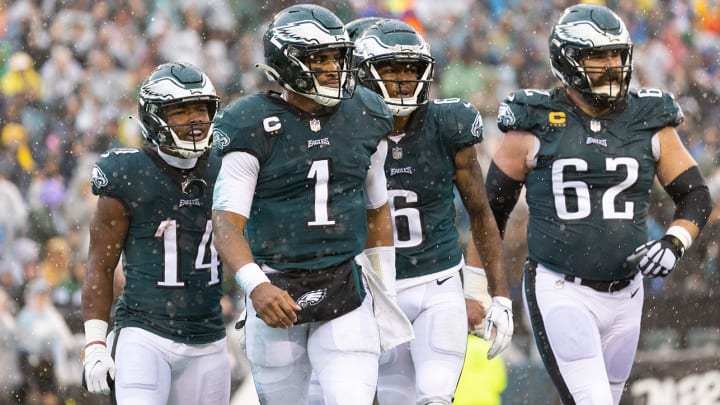 Eagles Unveiled Return of Popular Kelly Green Jerseys and Fans Were Hyped