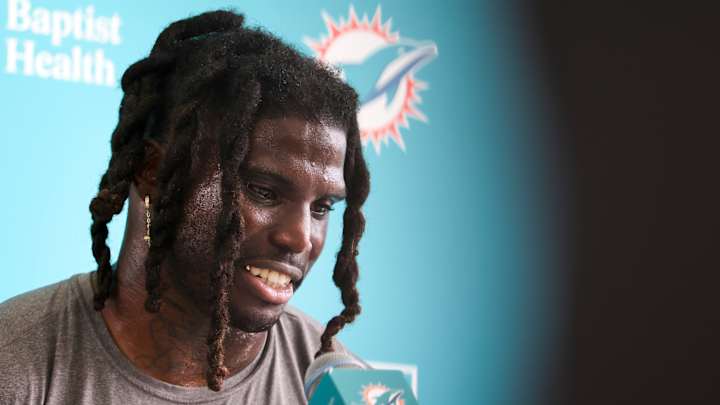 Tyreek Hill learning life lessons through Deion Sanders' coaching