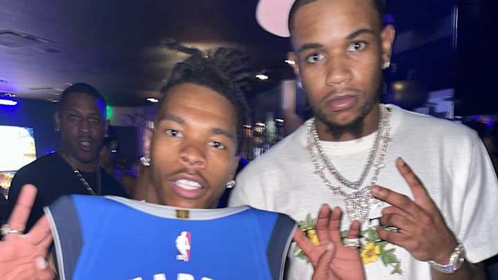 LOOK: Mavs’ Jaden Hardy Hangs Out with Lil Baby; Signs ‘Rare’ Jersey LOOK: Mavs’ Jaden Hardy Hangs Out with Lil Baby; Signs ‘Rare’ Jersey