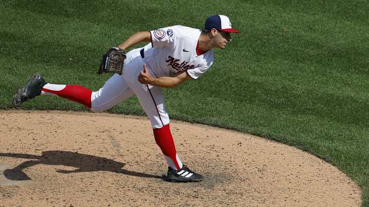 Family of Washington Nationals Rookie Goes Viral For Wholesome Fandom in New York