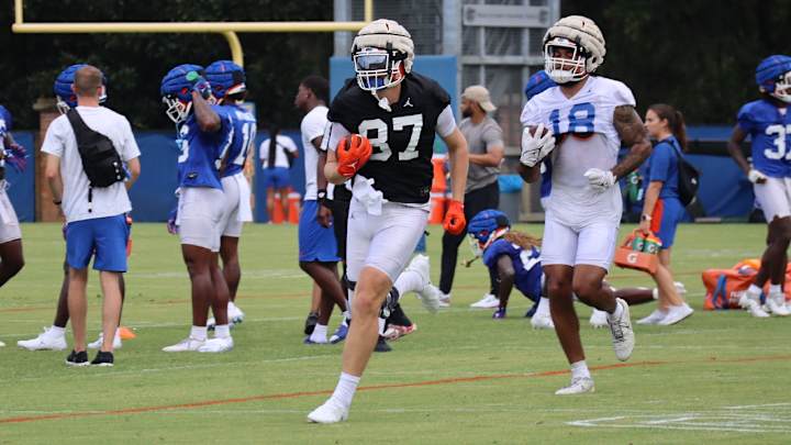 Billy Napier Updates Florida TE Jonathan Odom's Injury Status Billy Napier Updates Florida TE Jonathan Odom's Injury Status