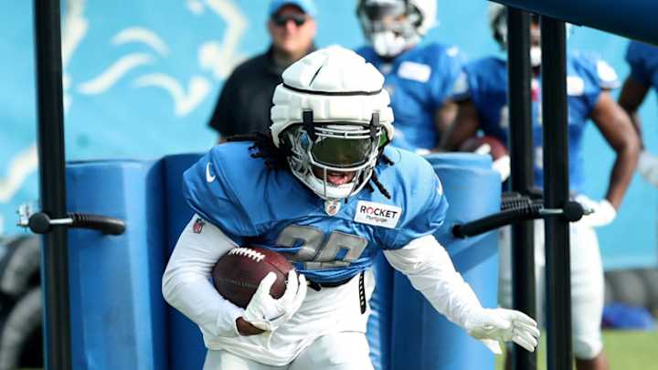 Observations: Tensions Rise, Jahmyr Gibbs Has 'Welcome to NFL' Moment Observations: Tensions Rise, Jahmyr Gibbs Has 'Welcome to NFL' Moment