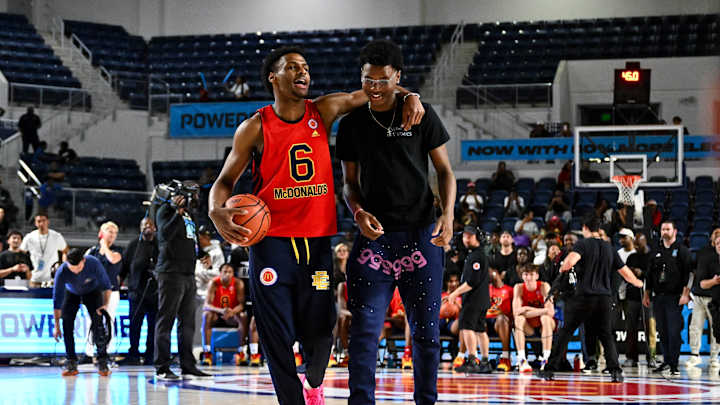 USC Basketball: Writer Compares Compelling Skillset of Bronny James to Younger Brother Bryce